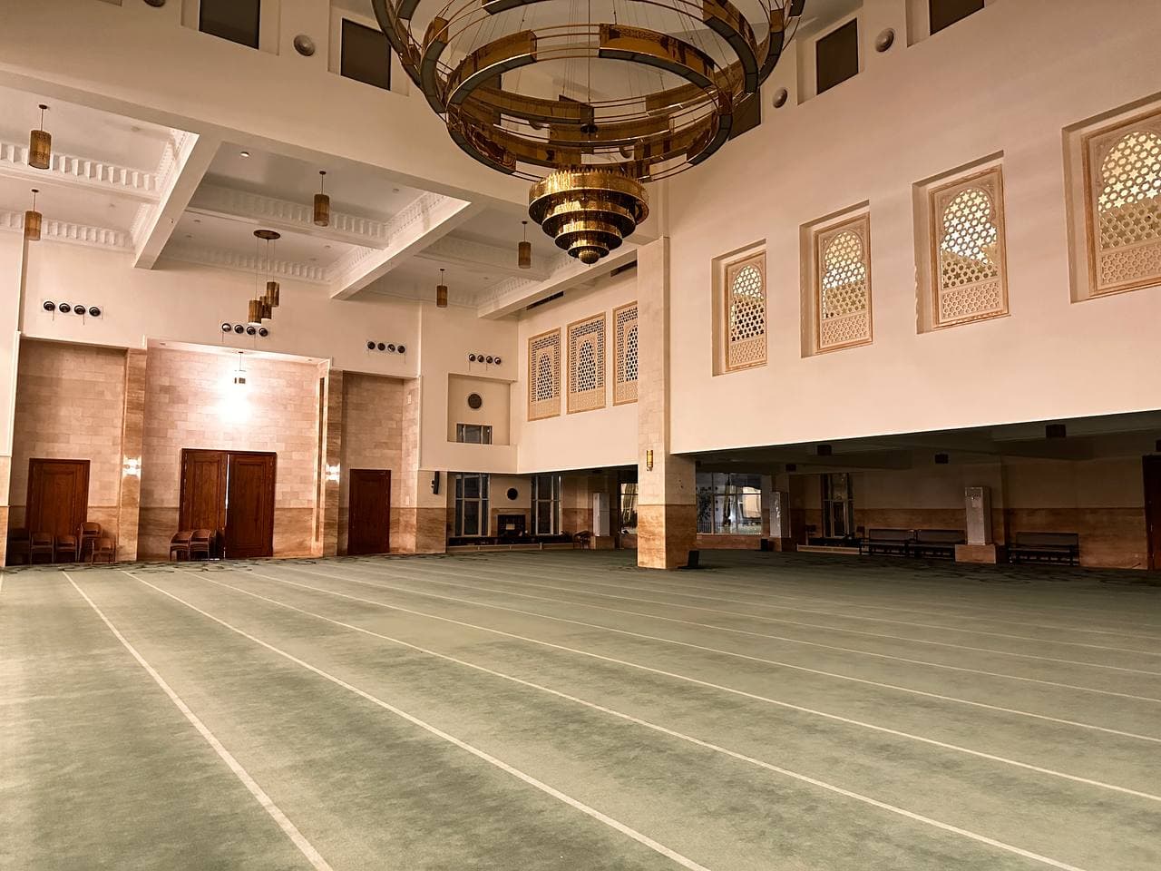 Prayer hall interior and the central chandelier
